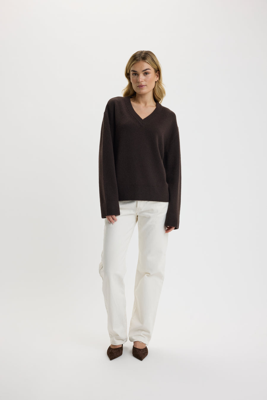 Chris V-Neck Sweater Bison