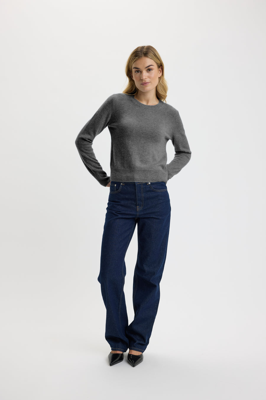 Ulrikke Short O-Neck Sweater Thunder