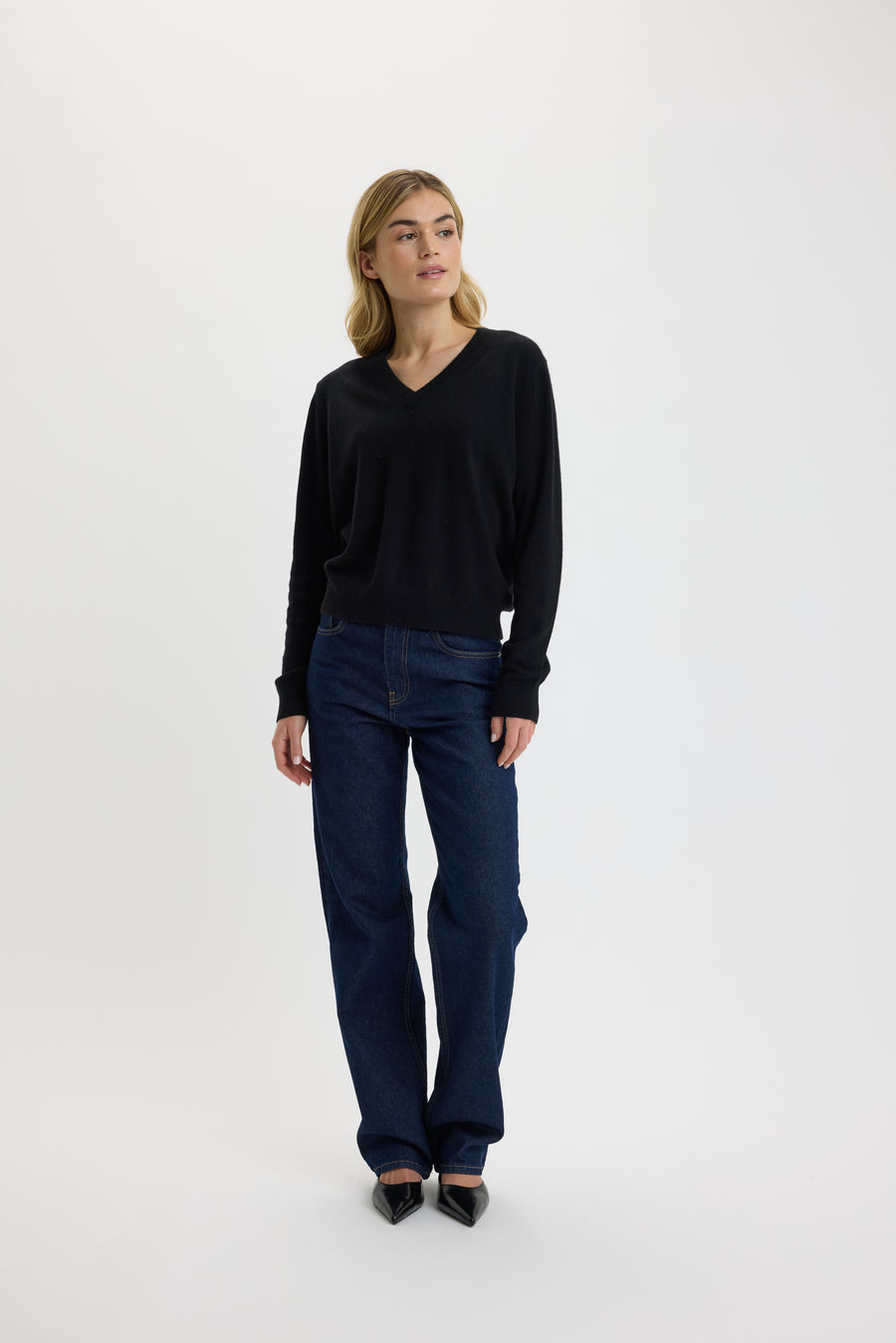 Ulrikke V-Neck Sweater 0002 Black