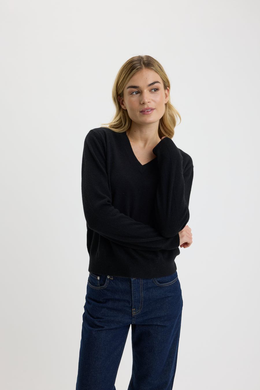 Ulrikke V-Neck Sweater 0002 Black