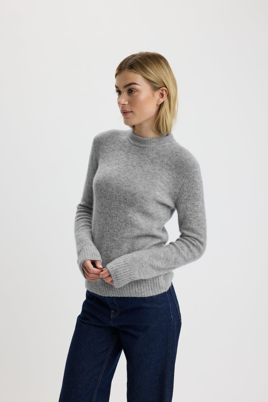 Selma O-Neck Sweater 0005 Husky