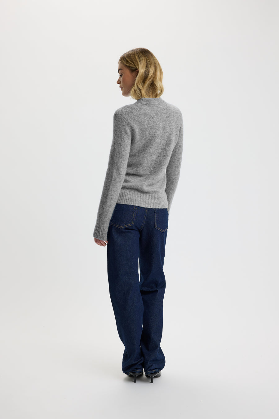 Selma O-Neck Sweater 0005 Husky