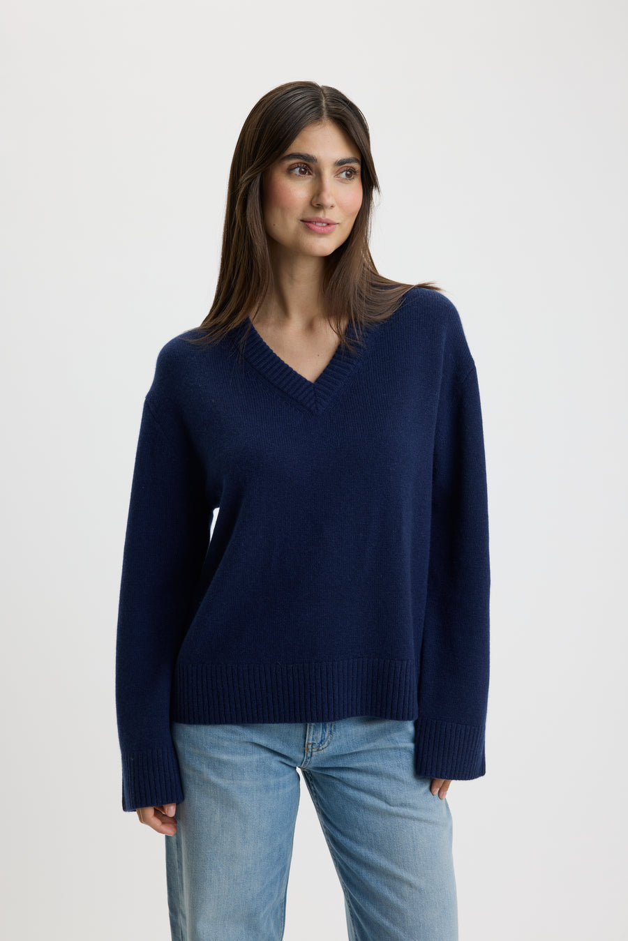 Chris V-Neck Sweater Navy