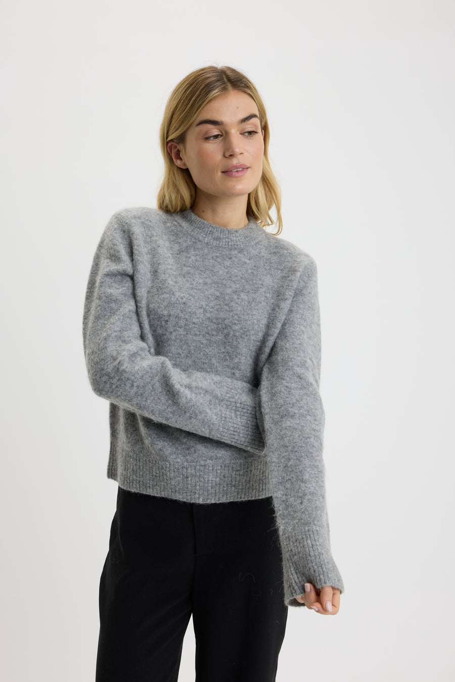 Selma Short O-Neck Sweater 0005 Husky