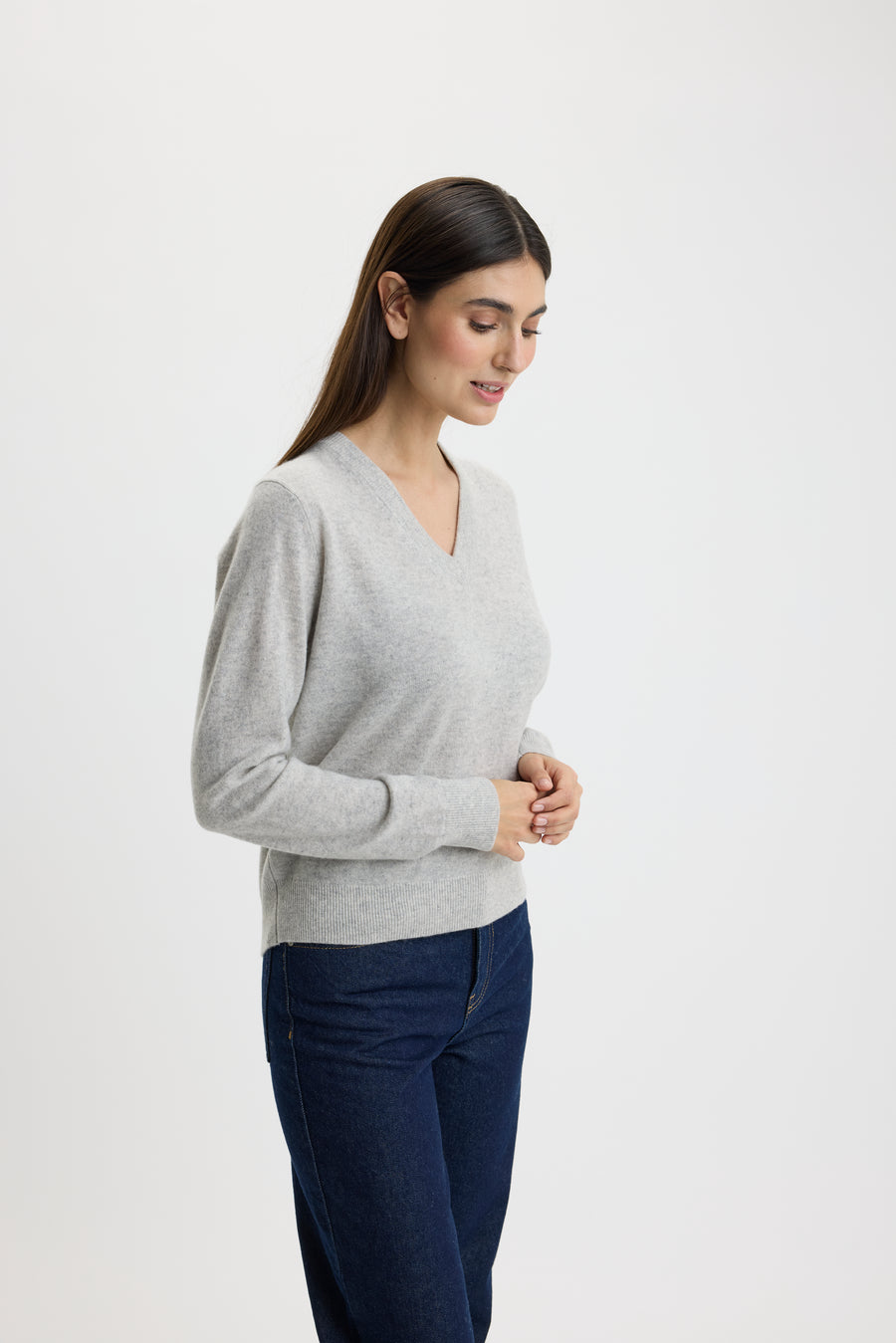Ulrikke V-Neck Sweater 0002 Foggy