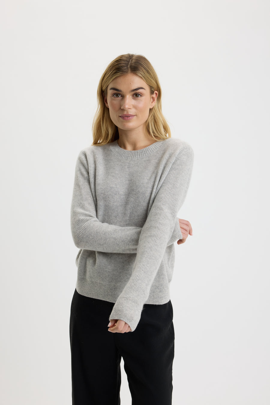 Ulrikke Ribbed O-Neck Sweater 0002 Foggy