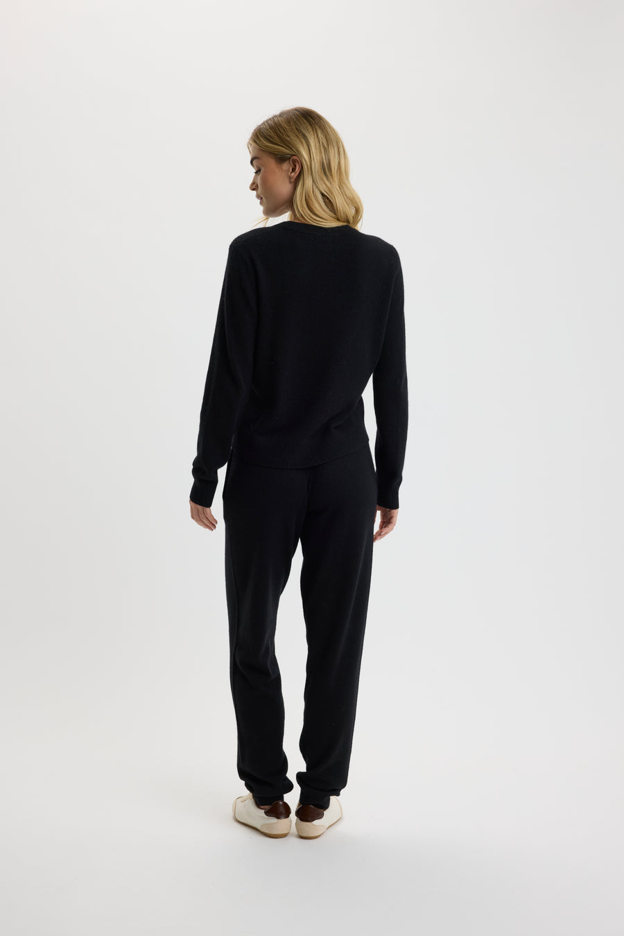 Ulrikke O-Neck Sweater 0002 Black