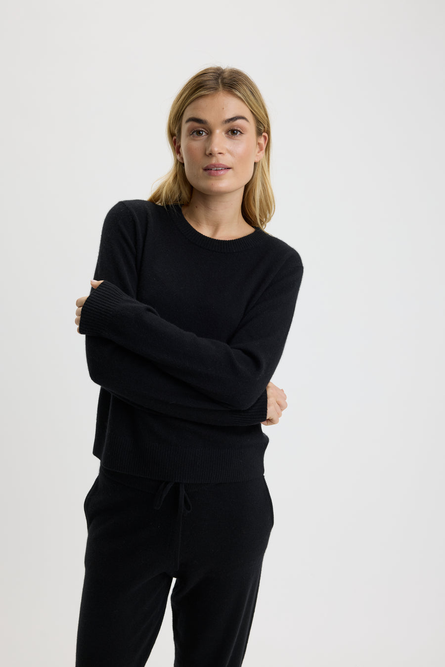 Ulrikke O-Neck Sweater 0002 Black