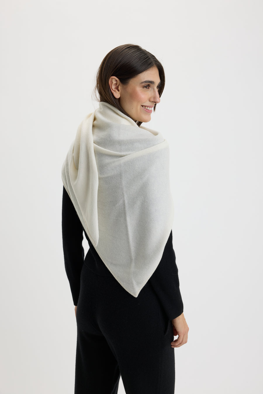 Ulrikke Triangle Scarf 0002 Chalk