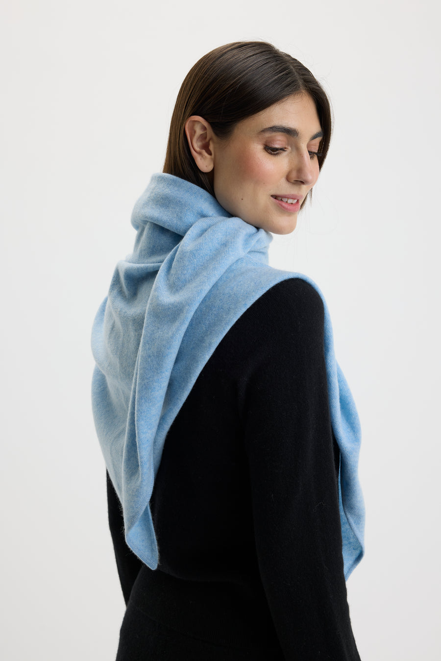 Ulrikke Triangle Scarf 0002 Stone Wash